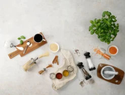 Fackelmann Magnetische Gewürzdose, Vorratsdose Mit Streuöffnungen, Aufbewahrungsdose Aus Edelstahl (Farbe: Silber/Transparent), Menge: 1 Stück -Küchenzubehör 37f95e823065299a213a285ca24d22f6