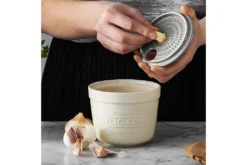 Mason Cash Knoflook Rasp + Kom Innovative Kitchen -Küchenzubehör 42ebbd69410ab1552595edc680574b87