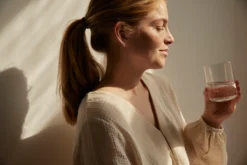 AARKE Gläser 4er Set Nesting Glasses 4x 290ml Kristallglas Stapelbar Trinkgläser -Küchenzubehör 4bacd779a094be173fcdd5c546f72985