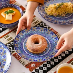 Vancasso Tafelservice Porzellan, Mandala 16 Teiliges Essgeschirr Kombiservice, Handbemaltes Geschirrset Für 4 Personen, Böhmischer Stil -Küchenzubehör 5f22794ef3ef554c4f82b95de141815c