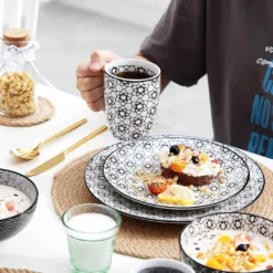 Vancasso, Haruka Porzellan Geschirrservice, 32-teilig Rund Kombiservice Geschirrset Tafelservice Für 8 Personen, Schwarz -Küchenzubehör 8065e7434ad0d0f1b5d477fcddad6c5b