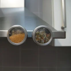 Fackelmann Magnetische Gewürzdose, Vorratsdose Mit Streuöffnungen, Aufbewahrungsdose Aus Edelstahl (Farbe: Silber/Transparent), Menge: 1 Stück -Küchenzubehör 83ebeff9267e64d9f2a516fbfa46f2f9