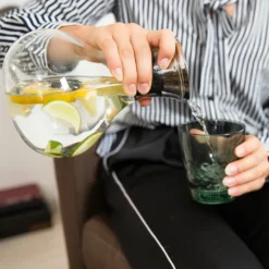 Relaxdays Glaskaraffe 1,5 Liter Bauchig 12 Relaxdays Glaskaraffe 1,5 Liter Bauchig -Küchenzubehör 9742ab88c7148edf41c99e367a828c4c