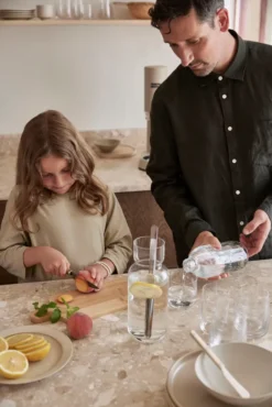 AARKE Karaffe Mit Rührlöffel Nesting Carafe Und Mixing Spoon Kristallglas 1,1L -Küchenzubehör 9d56ff63d712693343f7133073f74205