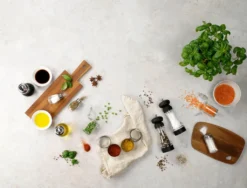 Fackelmann Magnetische Gewürzdose, Vorratsdose Mit Streuöffnungen, Aufbewahrungsdose Aus Edelstahl (Farbe: Silber/Transparent), Menge: 1 Stück -Küchenzubehör ab1fa5d0ee2c8e994e8354541bcf17a9