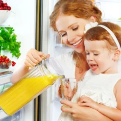 Relaxdays Saftkrug Glas 1 L -Küchenzubehör dbdc7e56157950ca94c99bf02d290075