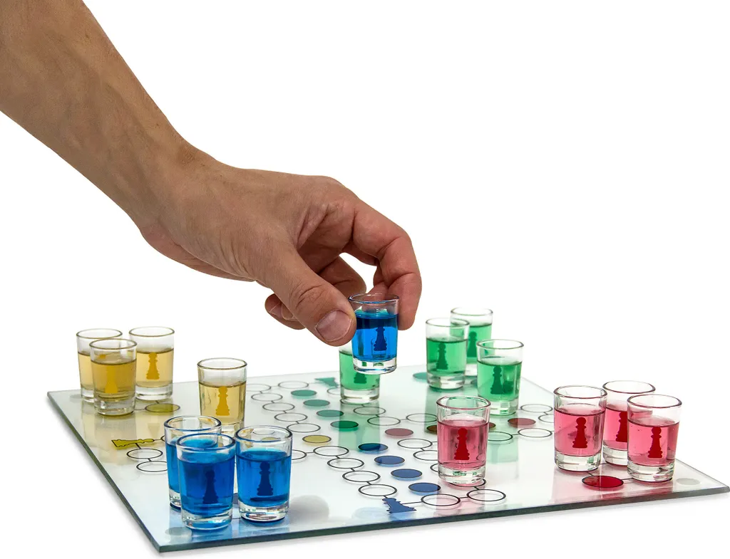 Relaxdays 10010181 Drinking Ludo Spiel, Partyspiel Für Erwachsene, Brett, 2 Würfel & 16 Shotgläser, Lustiges Trinkspiel 8 Relaxdays 10010181 Drinking Ludo Spiel, Partyspiel Für Erwachsene, Brett, 2 Würfel & 16 Shotgläser, Lustiges Trinkspiel – Bild 8