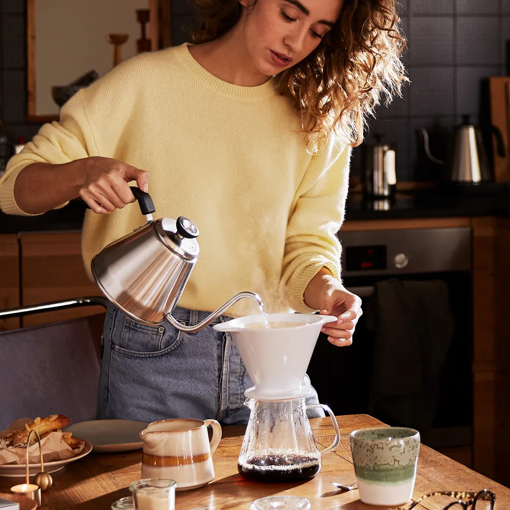 Tchibo Glaskaraffe, Borosilikatglas, Deckel, Hitzebeständig, 600ml 5 Tchibo Glaskaraffe, Borosilikatglas, Deckel, Hitzebeständig, 600ml – Bild 5